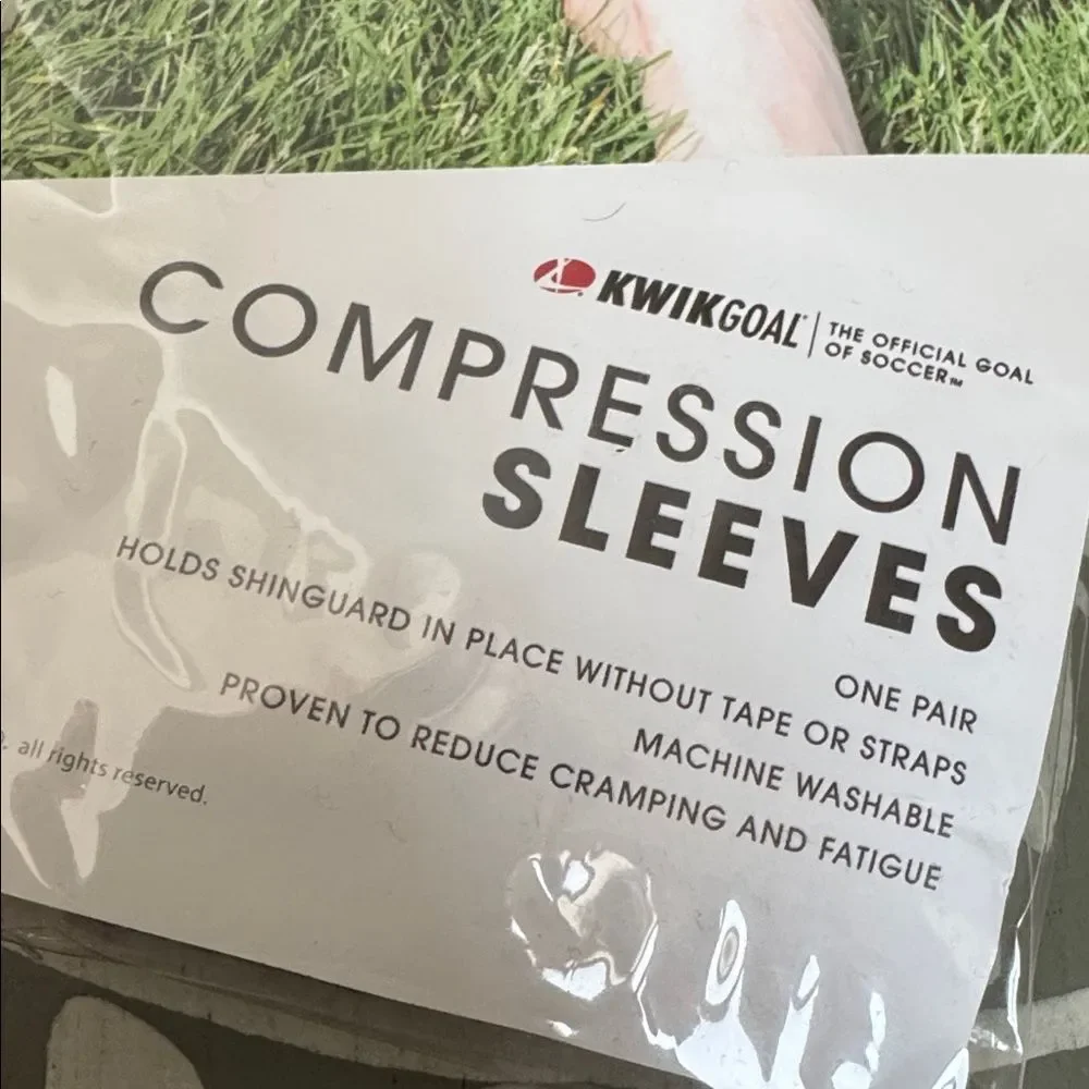 KwikGoal White Compression Shinguard Sleeves One Pair NWT